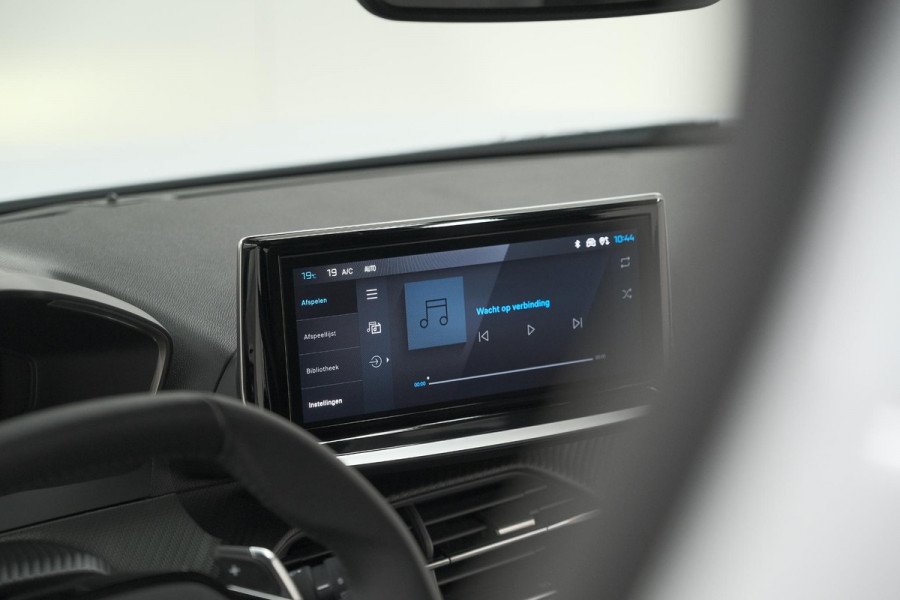 Peugeot e-2008 EV GT 50 kWh | 11 KW Laadfunctie | 360 Camera | Dodehoekdetectie | Apple Carplay