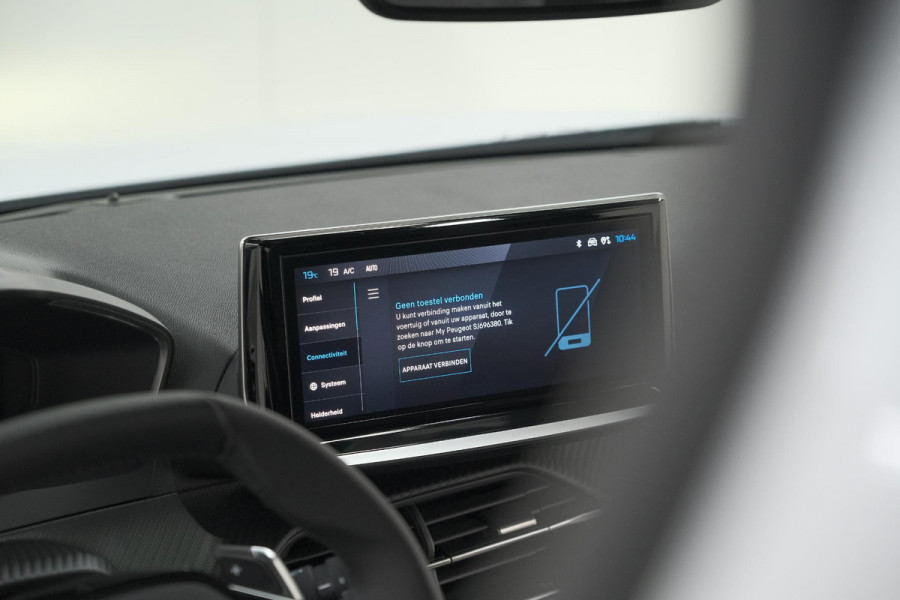 Peugeot e-2008 EV GT 50 kWh | 11 KW Laadfunctie | 360 Camera | Dodehoekdetectie | Apple Carplay