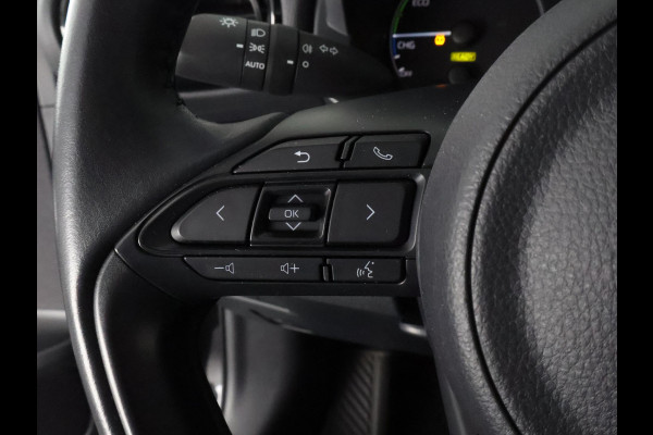 Toyota Yaris 1.5 HYBRID BLACKSTYLE AUTOMAAT GARANTIE 3-2035 ! CARPLAY NAVI. CAMERA.ADAPTIVE CRUISE.