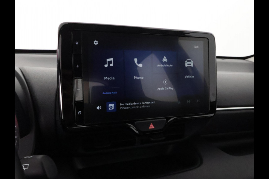 Toyota Yaris 1.5 HYBRID BLACKSTYLE AUTOMAAT GARANTIE 3-2035 ! CARPLAY NAVI. CAMERA.ADAPTIVE CRUISE.