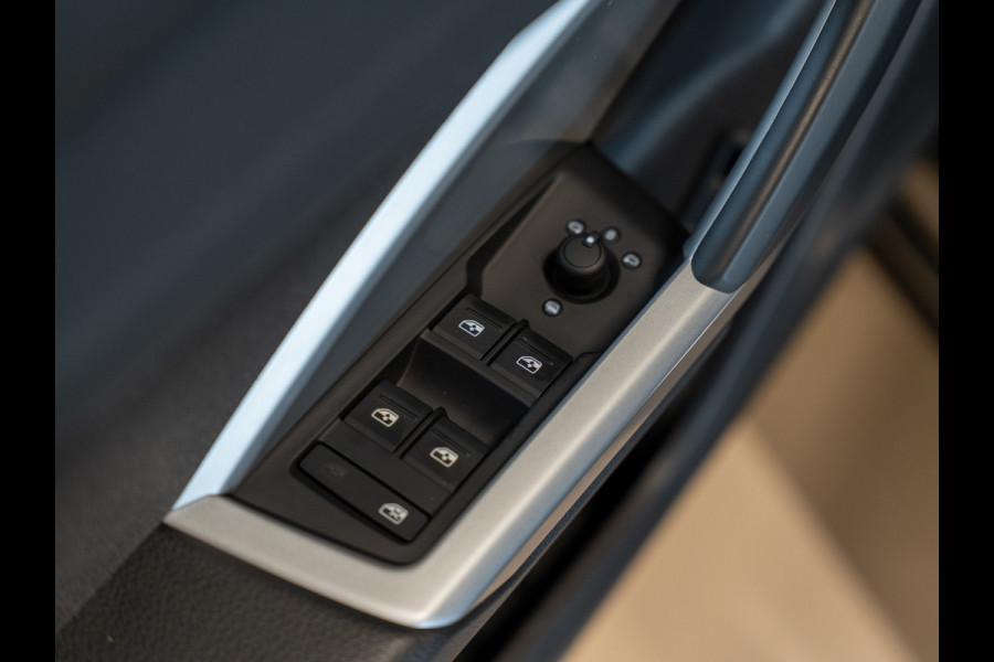 Audi Q3 35 TFSI Pro Line, Matrix Led, Virtual Cockpit, ACC, Apple Carplay, Navi, Clima, PDC, Volledig Onderhoud