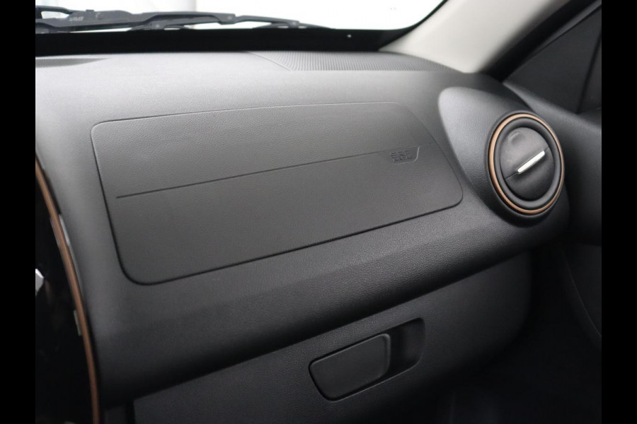 Dacia Spring 65 Extreme 27 kWh | SOH 94,9% | Leder | Camera | Carplay | Airco | Speedlimiter | Bluetooth | Parkeerhulp