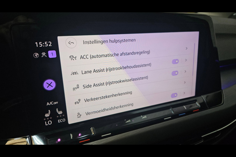 Volkswagen Golf 1.4 eHybrid Keyless Memory Matrix IQ Massage Virtual Camera Blindspot