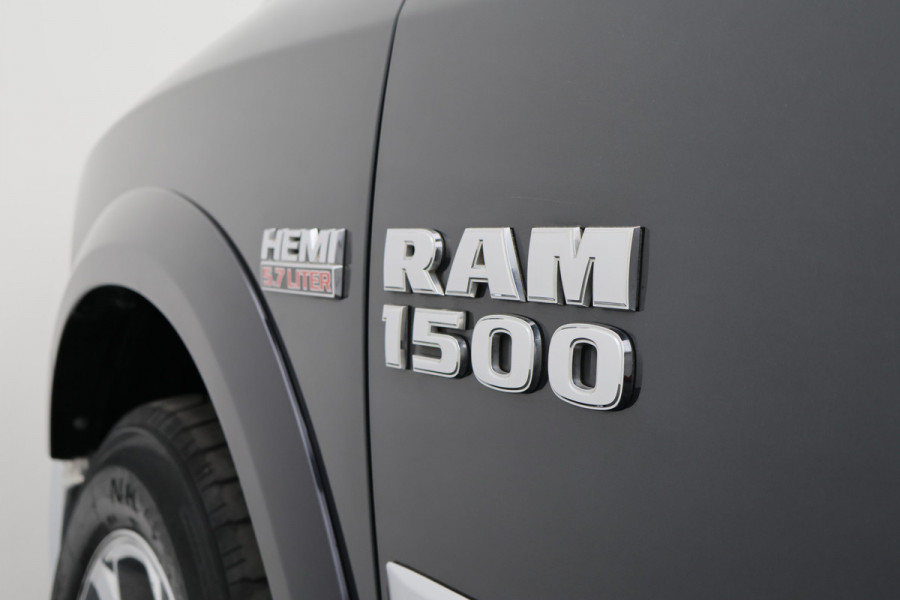 Dodge Ram 1500 5.7 V8 4x4 Crew Cab 5'7 Laramie Schuif-/kanteldak, Leer, Stoelventilatie, Alpine Sound, Apple Carplay, Trekhaak, 20"