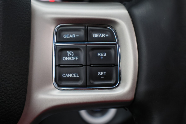 Dodge Ram 1500 5.7 V8 4x4 Crew Cab 5'7 Laramie Schuif-/kanteldak, Leer, Stoelventilatie, Alpine Sound, Apple Carplay, Trekhaak, 20"