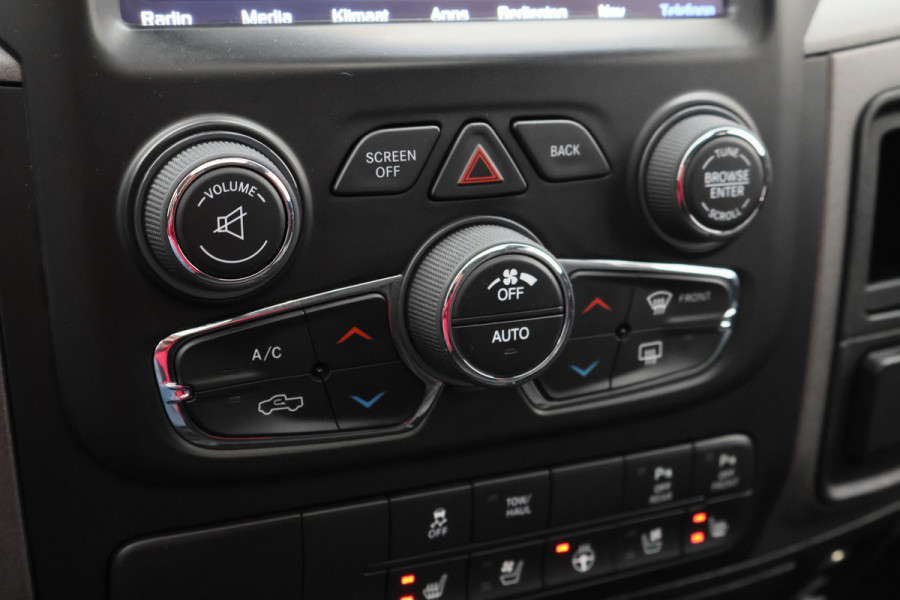 Dodge Ram 1500 5.7 V8 4x4 Crew Cab 5'7 Laramie Schuif-/kanteldak, Leer, Stoelventilatie, Alpine Sound, Apple Carplay, Trekhaak, 20"