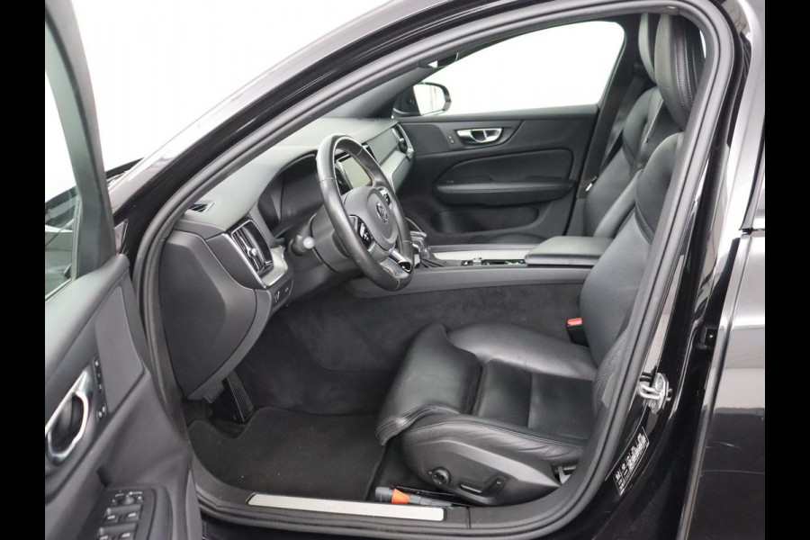 Volvo V60 2.0 T4 Inscription | Leder | Stoelverwarming | Adaptive cruise | Carplay | Camera | Navigatie | Full LED | Side Assist | Climate control | Parkeerhulp | Bluetooth | Origineel NL