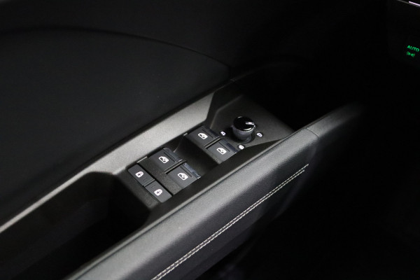 Audi Q4 Sportback e-tron 50 Quattro 300 PK S-Line Edition 77 kWh, SOH 93%, Panoramadak, Sonos Sound, Leder-Alcantara
