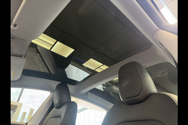 Tesla Model 3 RWD 60 kWh Panoramadak Leder Full-led NAP! !! 2e Pinksterdag geopend van 12:00 tot 17:00u !!