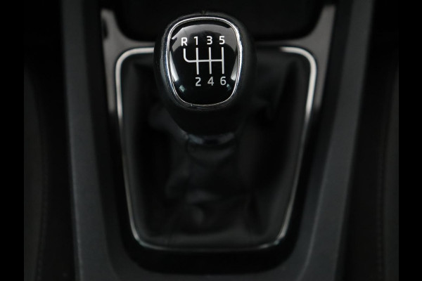 Škoda Octavia 1.0 TSI Business Edition | Stoelverwarming | Trekhaak | Camera | Carplay | Navigatie | 17'' | Cruise control | DAB | Digital Cockpit | Parkeerhulp | Climate control