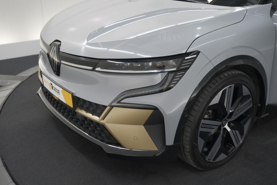 Renault Mégane E-Tech EV60 Optimum Charge Iconic | 360 Camera | Harman Kardon | Stoelmassage | Dodehoekdetectie