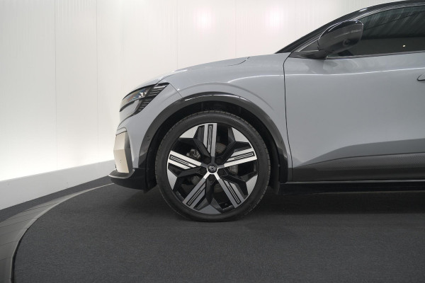 Renault Mégane E-Tech EV60 Optimum Charge Iconic | 360 Camera | Harman Kardon | Stoelmassage | Dodehoekdetectie