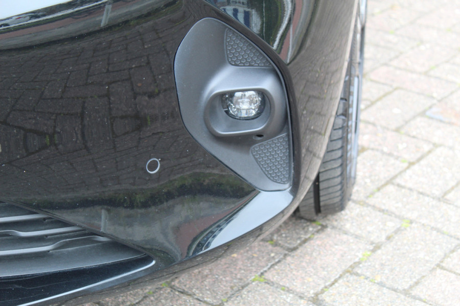 Opel Corsa 1.2 GS Line Climate control , Stoel en Stuur verwarming, Panoramadak Cruise control , Camera, Parkeersensoren voor + achter