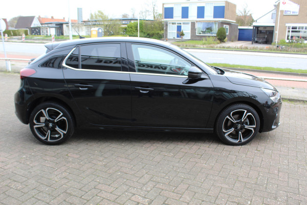 Opel Corsa 1.2 GS Line Climate control , Stoel en Stuur verwarming, Panoramadak Cruise control , Camera, Parkeersensoren voor + achter