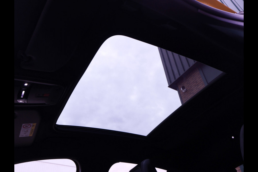 Peugeot 208 1.2 PureTech GT-Line Sport (PANORAMADAK,APPLE CARPLAY,NAVI,CAMERA,360 VIEW,CLIMATE,CRUISE,LED,SPORTSTOELEN,LM VELGEN)