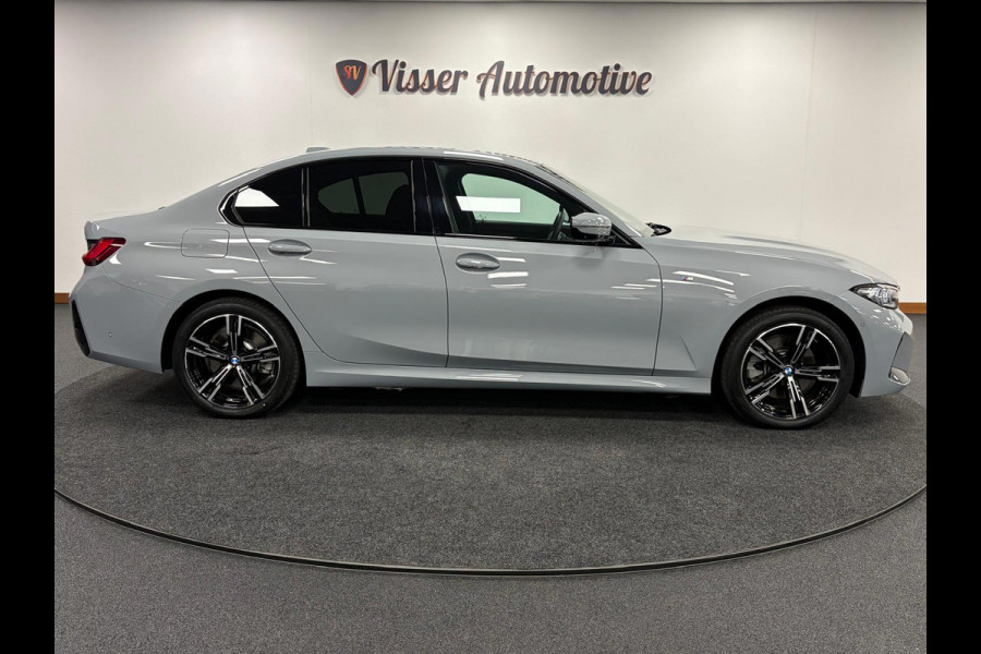 BMW 3-serie 330e*Plug-in Hybride*Automaat*M-Pakket*Stoelverwarming*Head-Up*Leder*Camera*