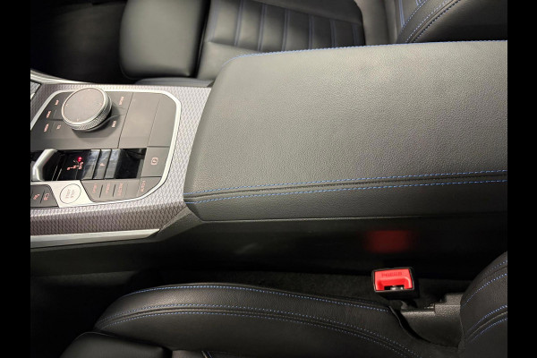 BMW 3-serie 330e*Plug-in Hybride*Automaat*M-Pakket*Stoelverwarming*Head-Up*Leder*Camera*