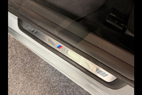 BMW 3-serie 330e*Plug-in Hybride*Automaat*M-Pakket*Stoelverwarming*Head-Up*Leder*Camera*