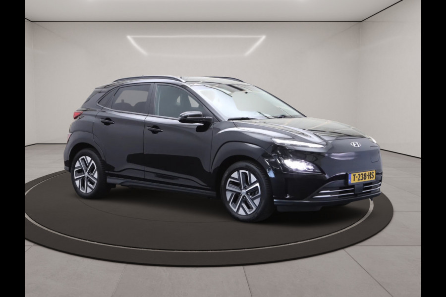 Hyundai Kona EV Premium 64 kWh 204 PK, SOH 100%, Leder, 4 x Stoelverwarming, Head-Up, Camera