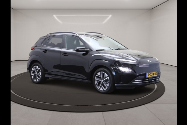 Hyundai Kona EV Premium 64 kWh 204 PK, SOH 100%, Leder, 4 x Stoelverwarming, Head-Up, Camera