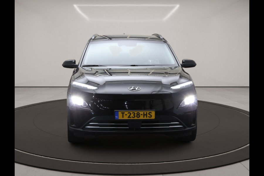Hyundai Kona EV Premium 64 kWh 204 PK, SOH 100%, Leder, 4 x Stoelverwarming, Head-Up, Camera