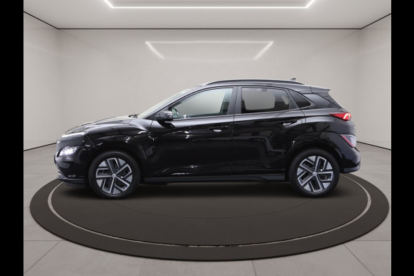 Hyundai Kona EV Premium 64 kWh 204 PK, SOH 100%, Leder, 4 x Stoelverwarming, Head-Up, Camera