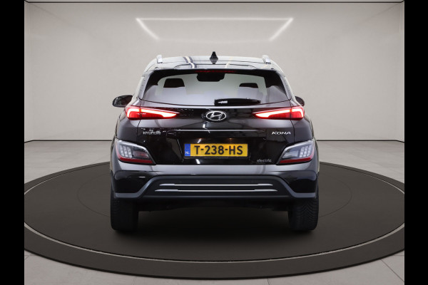 Hyundai Kona EV Premium 64 kWh 204 PK, SOH 100%, Leder, 4 x Stoelverwarming, Head-Up, Camera
