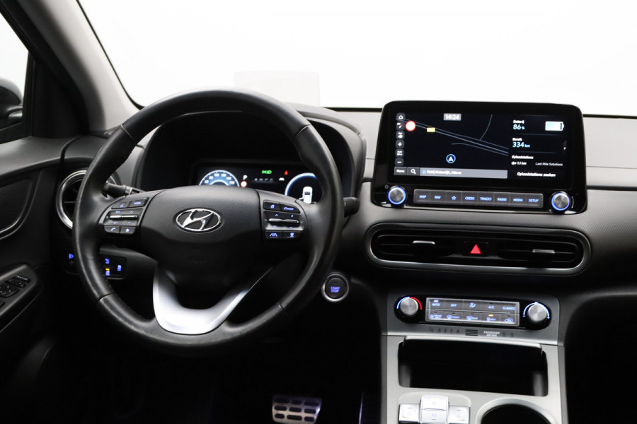 Hyundai Kona EV Premium 64 kWh 204 PK, SOH 100%, Leder, 4 x Stoelverwarming, Head-Up, Camera