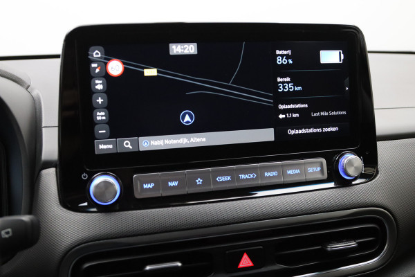Hyundai Kona EV Premium 64 kWh 204 PK, SOH 100%, Leder, 4 x Stoelverwarming, Head-Up, Camera