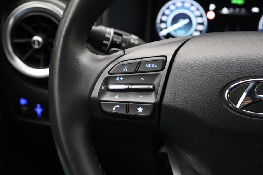 Hyundai Kona EV Premium 64 kWh 204 PK, SOH 100%, Leder, 4 x Stoelverwarming, Head-Up, Camera