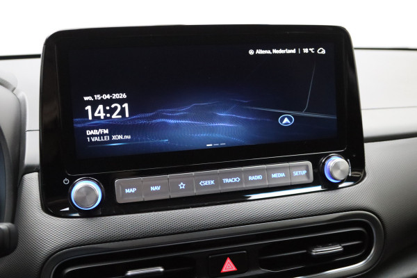 Hyundai Kona EV Premium 64 kWh 204 PK, SOH 100%, Leder, 4 x Stoelverwarming, Head-Up, Camera