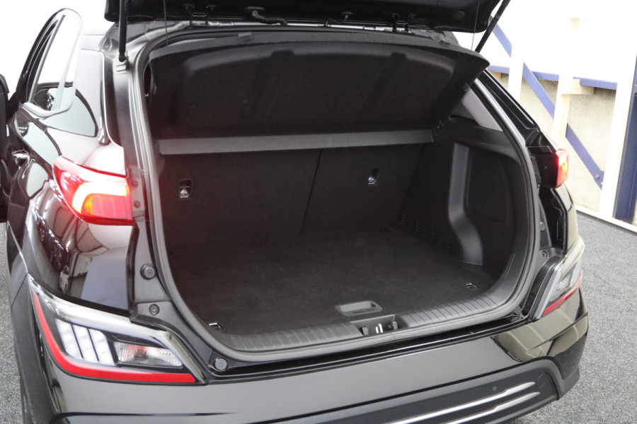 Hyundai Kona EV Premium 64 kWh 204 PK, SOH 100%, Leder, 4 x Stoelverwarming, Head-Up, Camera