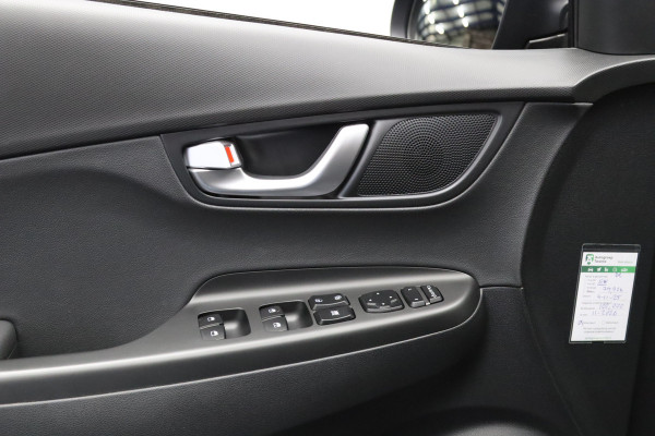 Hyundai Kona EV Premium 64 kWh 204 PK, SOH 100%, Leder, 4 x Stoelverwarming, Head-Up, Camera