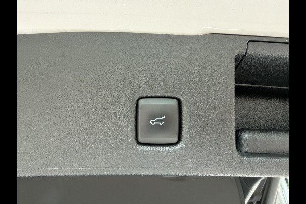 Ford Kuga 2.5 HEV ST-Line X Automaat Camera / Keyless / Trekhaak (1.600 KG) / B&O / Winterpakket