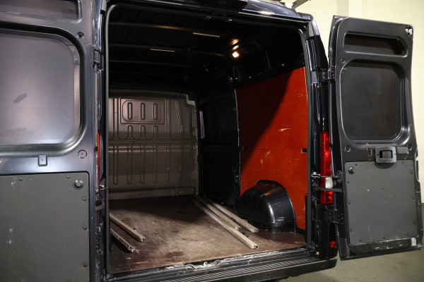 Peugeot Boxer 2.2 BlueHDi 180pk Automaat Glasresteel