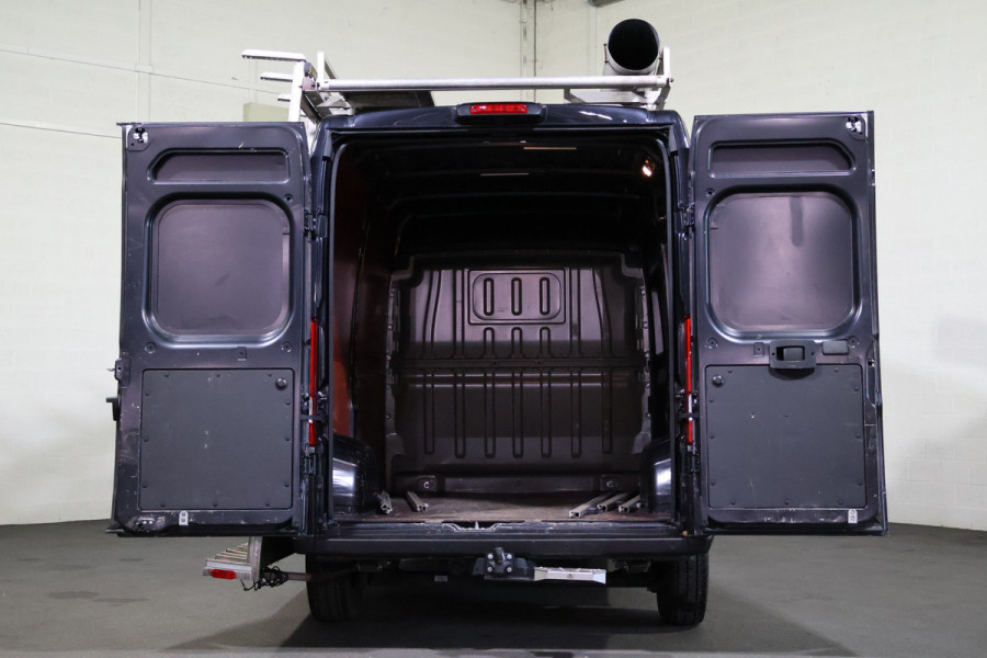Peugeot Boxer 2.2 BlueHDi 180pk Automaat Glasresteel