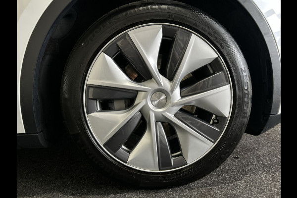 Tesla Model Y RWD 58 kWh | Leder Interieur | Houten afwerking | Verwarmde stoelen en stuur |  Soh (batterijcheck) Waarde 95,1 %