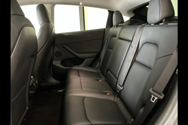 Tesla Model Y RWD 58 kWh | Leder Interieur | Houten afwerking | Verwarmde stoelen en stuur |  Soh (batterijcheck) Waarde 95,1 %