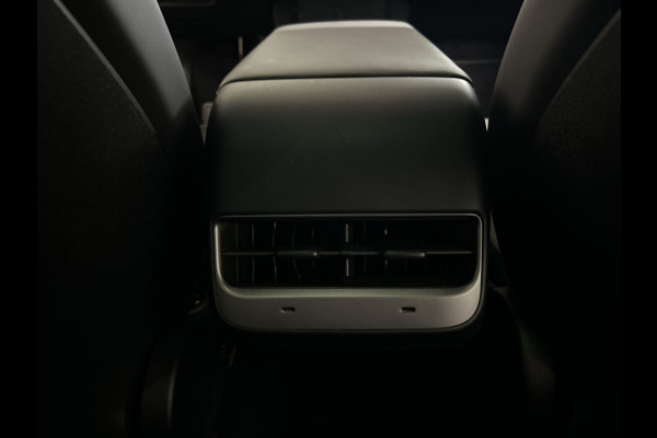 Tesla Model Y RWD 58 kWh | Leder Interieur | Houten afwerking | Verwarmde stoelen en stuur |  Soh (batterijcheck) Waarde 95,1 %
