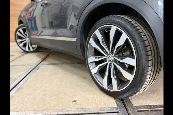 Volkswagen T-Roc 2.0 TSI 4Motion Sport | Pano | Virtual |19 INCH | Leder | ACC | Beats Audio | Winterpakket |