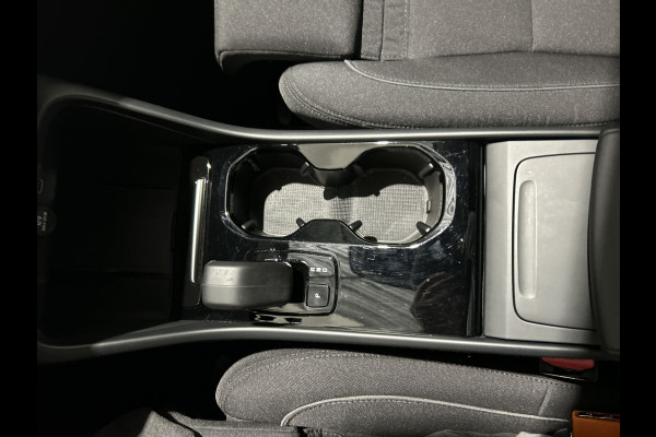 Volvo XC40 Recharge Core | Achteruitrijcamera | Carplay |  Soh (batterijcheck) Waarde 92,4 %
