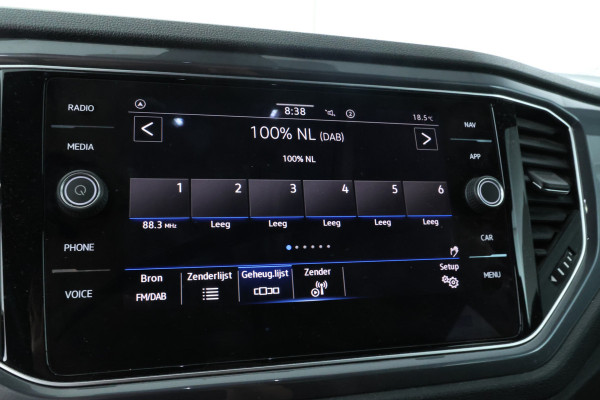 Volkswagen T-Roc 1.5 TSI Sport Business R Virtual, Navigatie, Apple carplay, Climate,