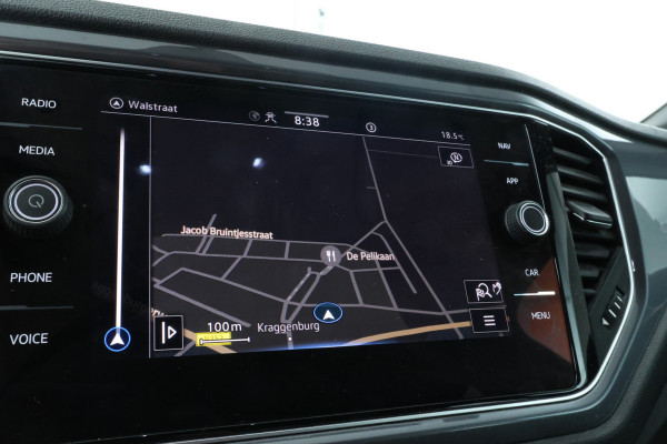 Volkswagen T-Roc 1.5 TSI Sport Business R Virtual, Navigatie, Apple carplay, Climate,