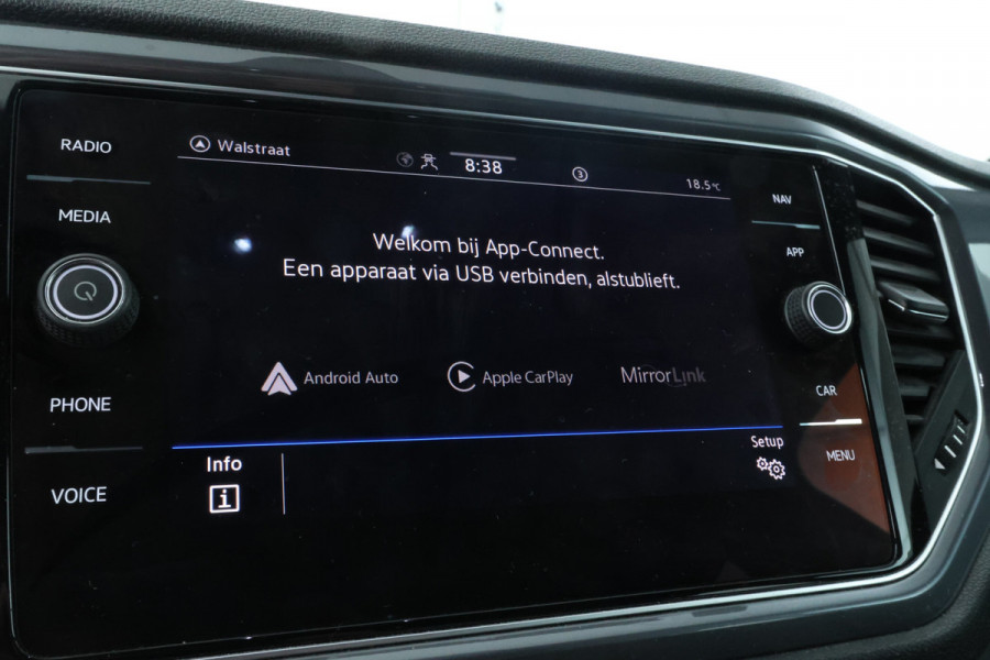 Volkswagen T-Roc 1.5 TSI Sport Business R Virtual, Navigatie, Apple carplay, Climate,