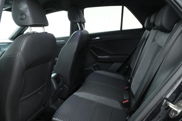 Volkswagen T-Roc 1.5 TSI Sport Business R Virtual, Navigatie, Apple carplay, Climate,