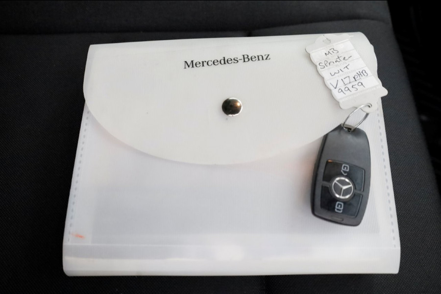 Mercedes-Benz Sprinter 319 CDI 3.0 V6 190pk E6 L2H2 7G Automaat LED/Camera/Trekhaak 3500kg 02-2019