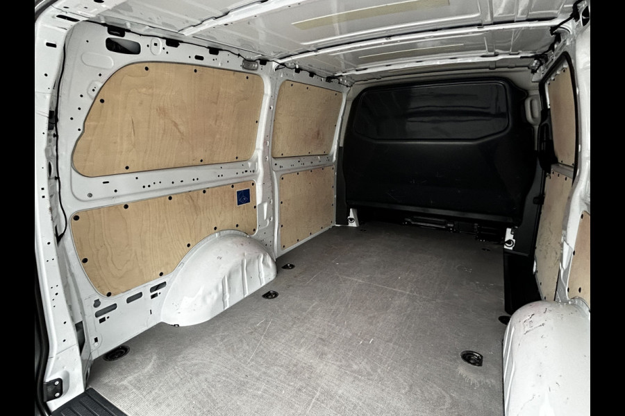 Mercedes-Benz Vito 110 CDI L2 Lang RWD // € 398,- p/mnd // Airco // Achterklep // 12 mnd Garantie // 2000kg // Bank // Radio // CV // Betimmering /