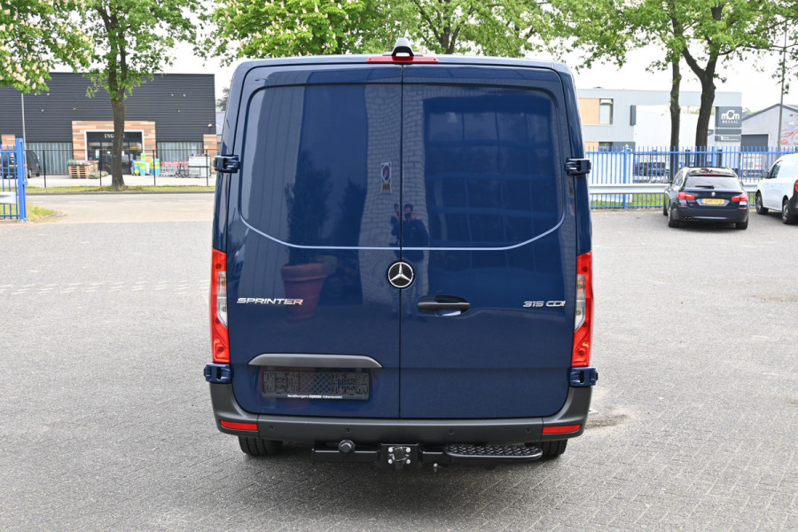 Mercedes-Benz Sprinter 315 CDI L2H1 RWD MBUX met camera en parkeerpakket, Trekhaak, Etc.