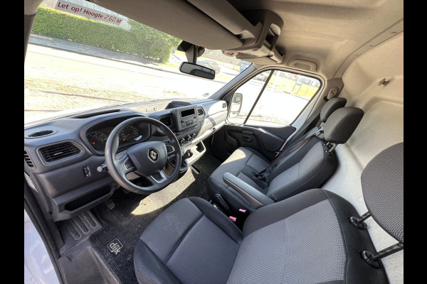 Renault Master T35 2.3 dCi 130 L4H2 EL