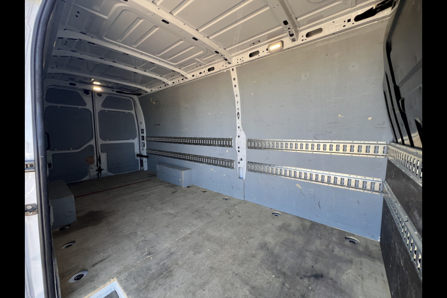 Renault Master T35 2.3 dCi 130 L4H2 EL
